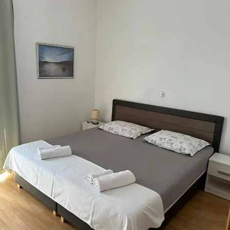 Apartman Platanus *